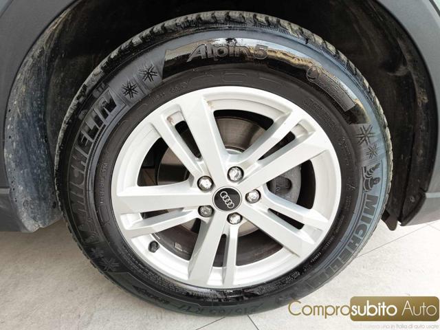 AUDI Q3 35 TDI quattro Business