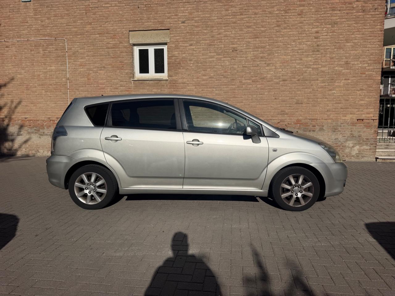 Toyota Corolla Verso 2.2 16V D-4D Sol