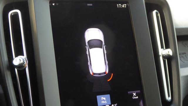 VOLVO XC40 T2 Geartronic Momentum N1 Autocarro