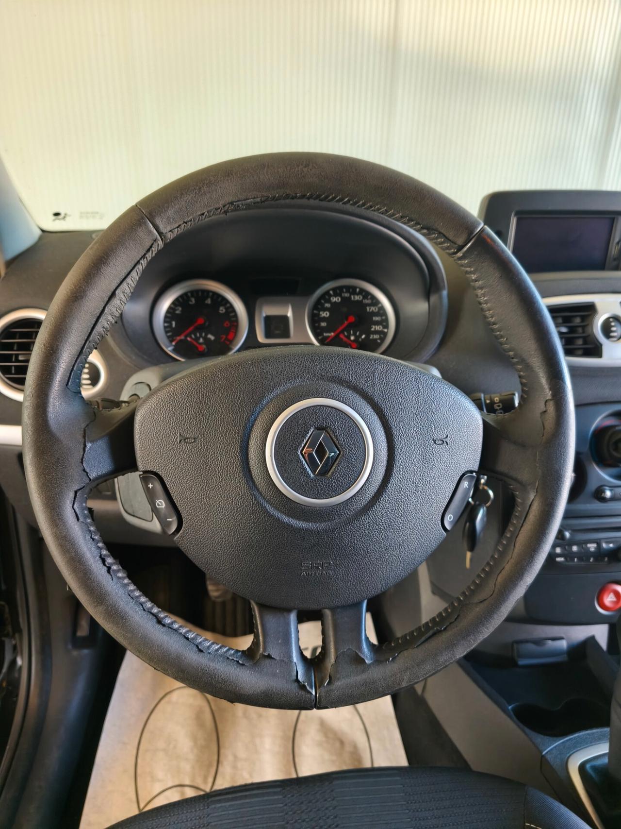Renault Clio 1.2 16V 5 porte Dynamique