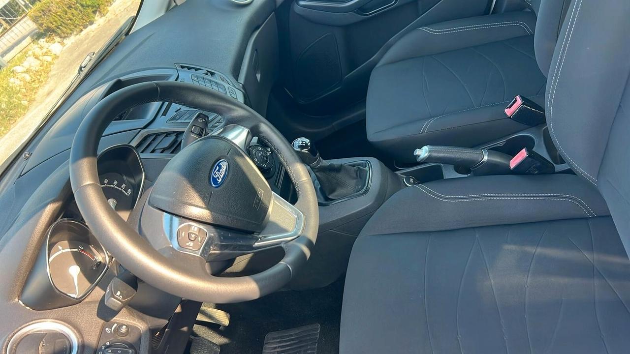 Ford Fiesta 1.5 TDCi 75CV 5 porte ST-Line NEOPATENTATI