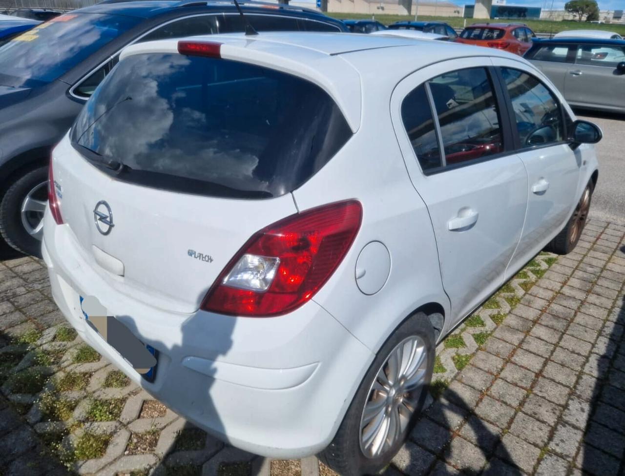 Opel Corsa 1.2 85CV 5 porte GPL-TECH Cosmo OK NEO PATENTATI