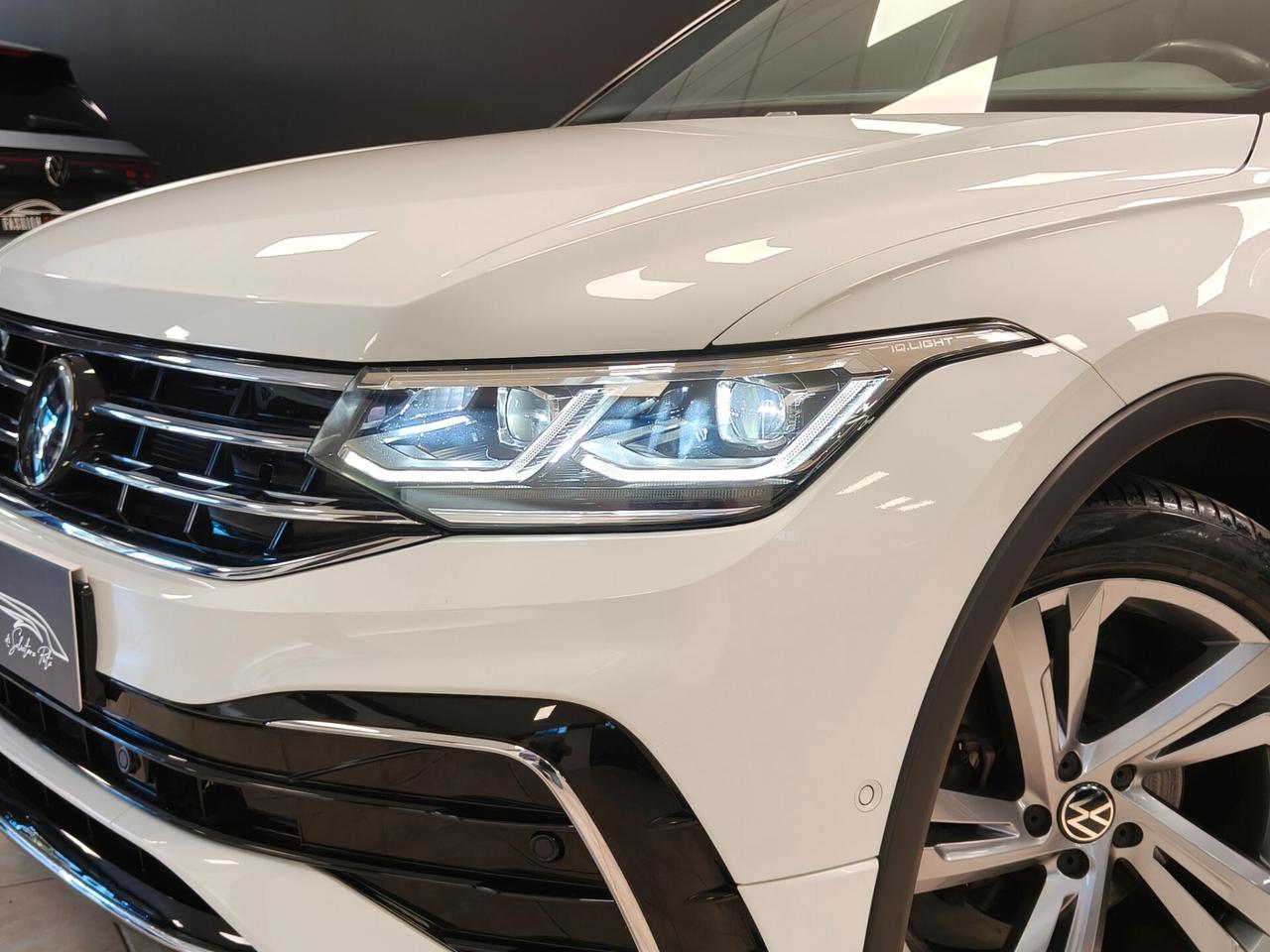 Volkswagen Tiguan 2.0 TDI 150 CV SCR DSG R-Line