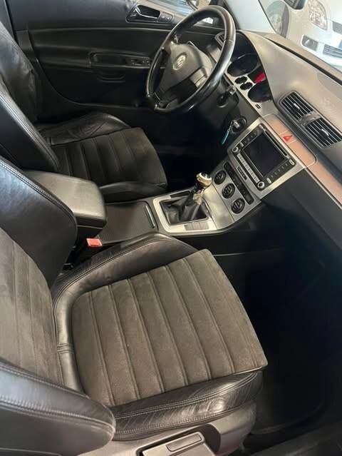 Volkswagen Passat VW Passat 2.0 TDI Highline 140PS Neopatentati