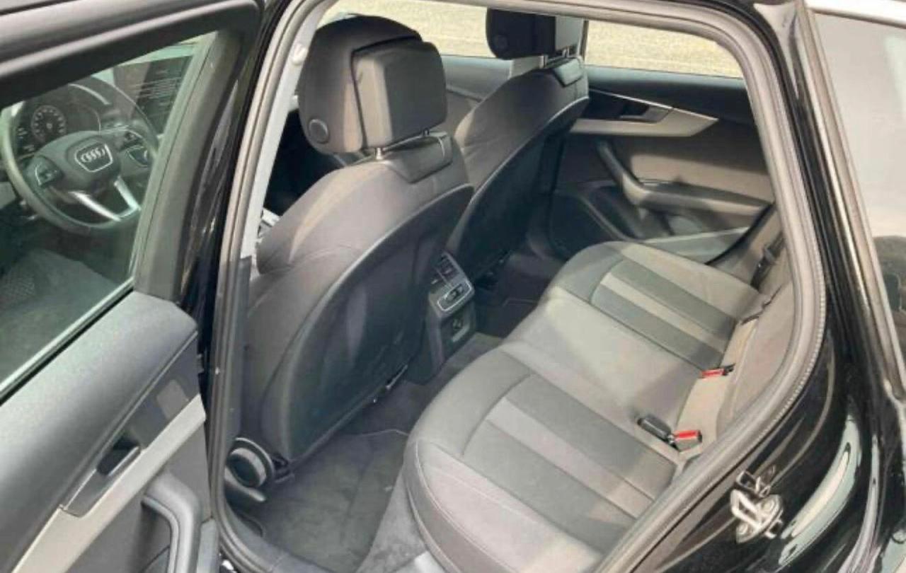 Audi A4 30 TDI/136 CV S tronic Business Advanced