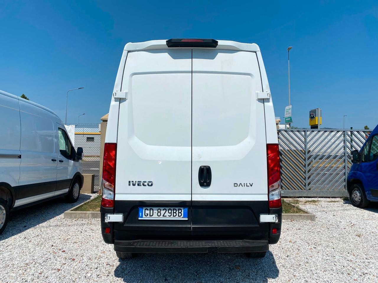 Iveco Daily 35S12 2.3 HPT PC