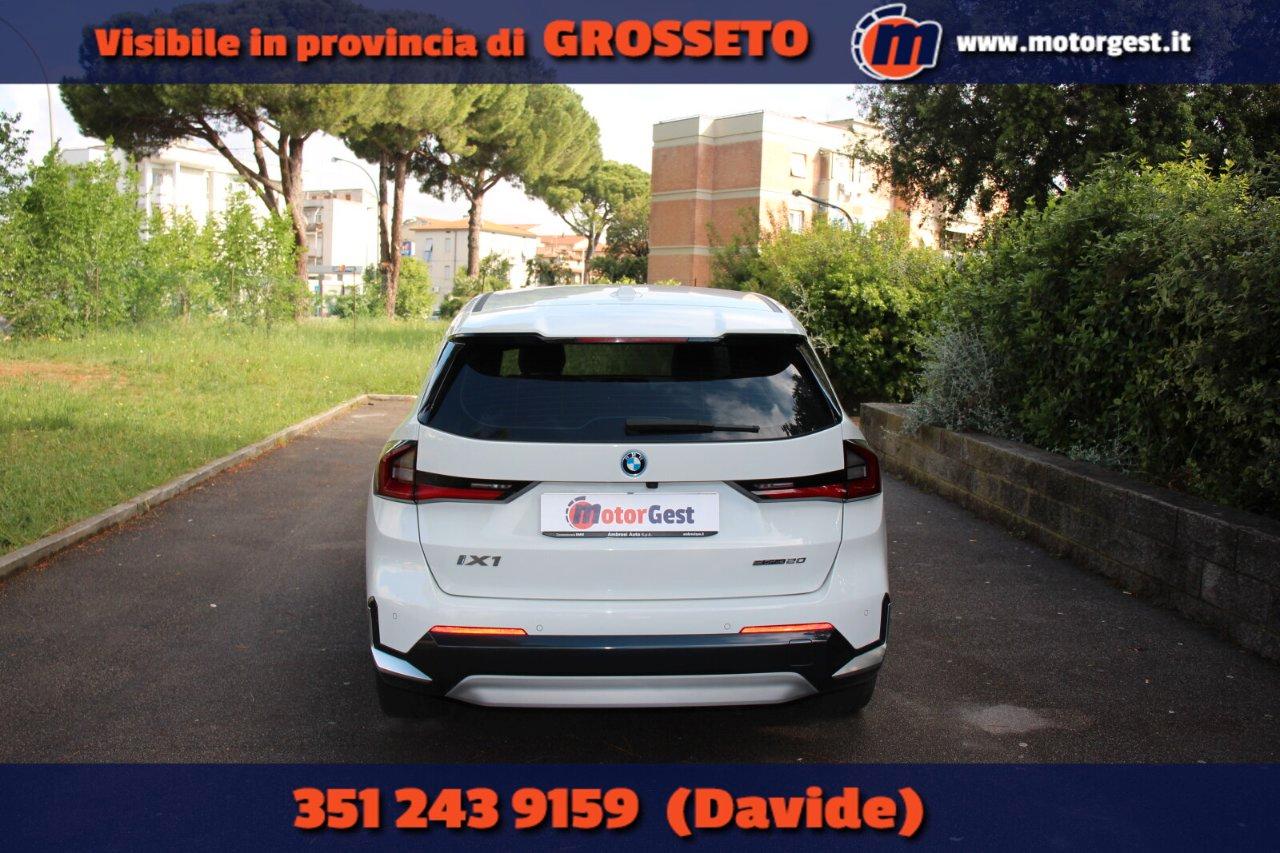 BMW iX1 edrive 20 X-Line