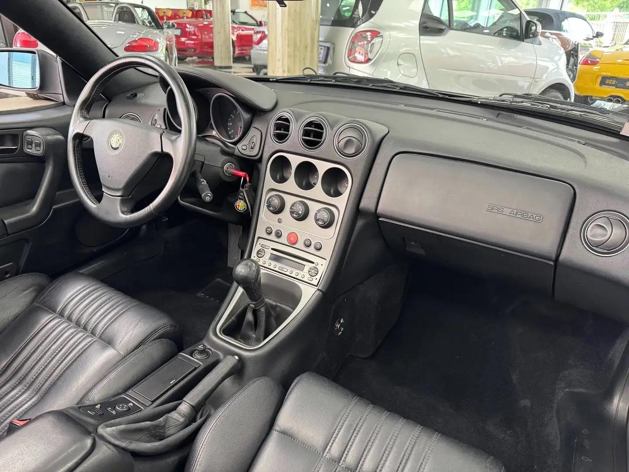 Alfa Romeo Spider 2.0 jet 16v service book