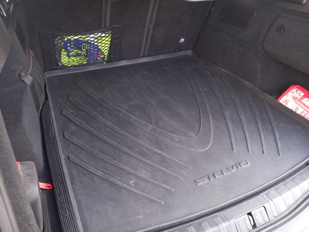 Alfa Romeo Stelvio 2.2 t Executive Q4 210cv auto