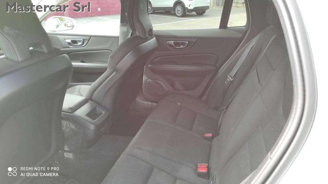 VOLVO V60 V60 II 2019 2.0 b4 Momentum Business Pro auto - GG