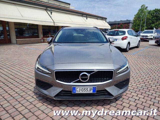 VOLVO V60 B4 (d) Geartronic Momentum Business