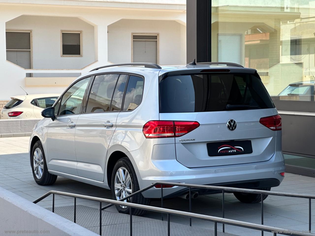 VOLKSWAGEN Touran 2.0 TDI 150 CV DSG Business BMT