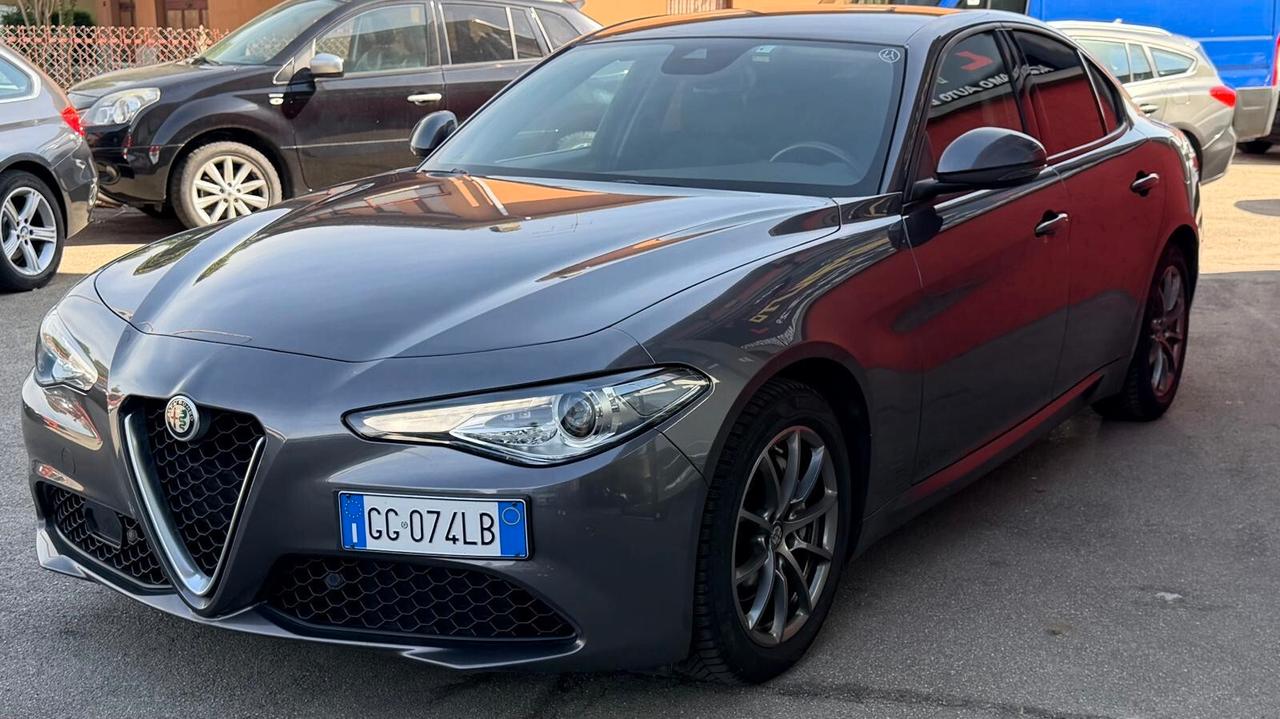 Alfa Romeo Giulia 2.2 Turbodiesel 160 CV AT8