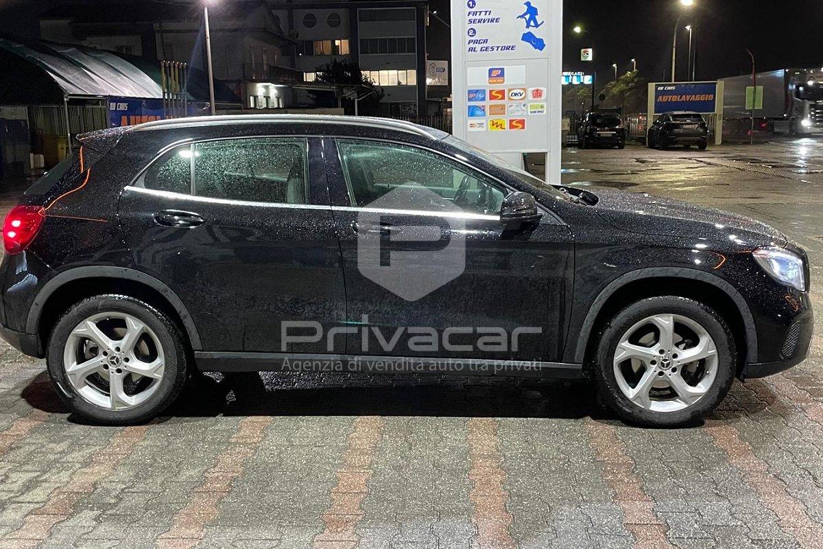 MERCEDES GLA 180 d Sport