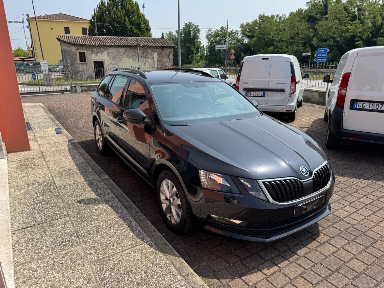 Skoda Octavia 1.6 TDI 116CV DSG – Executive – IVA esposta
