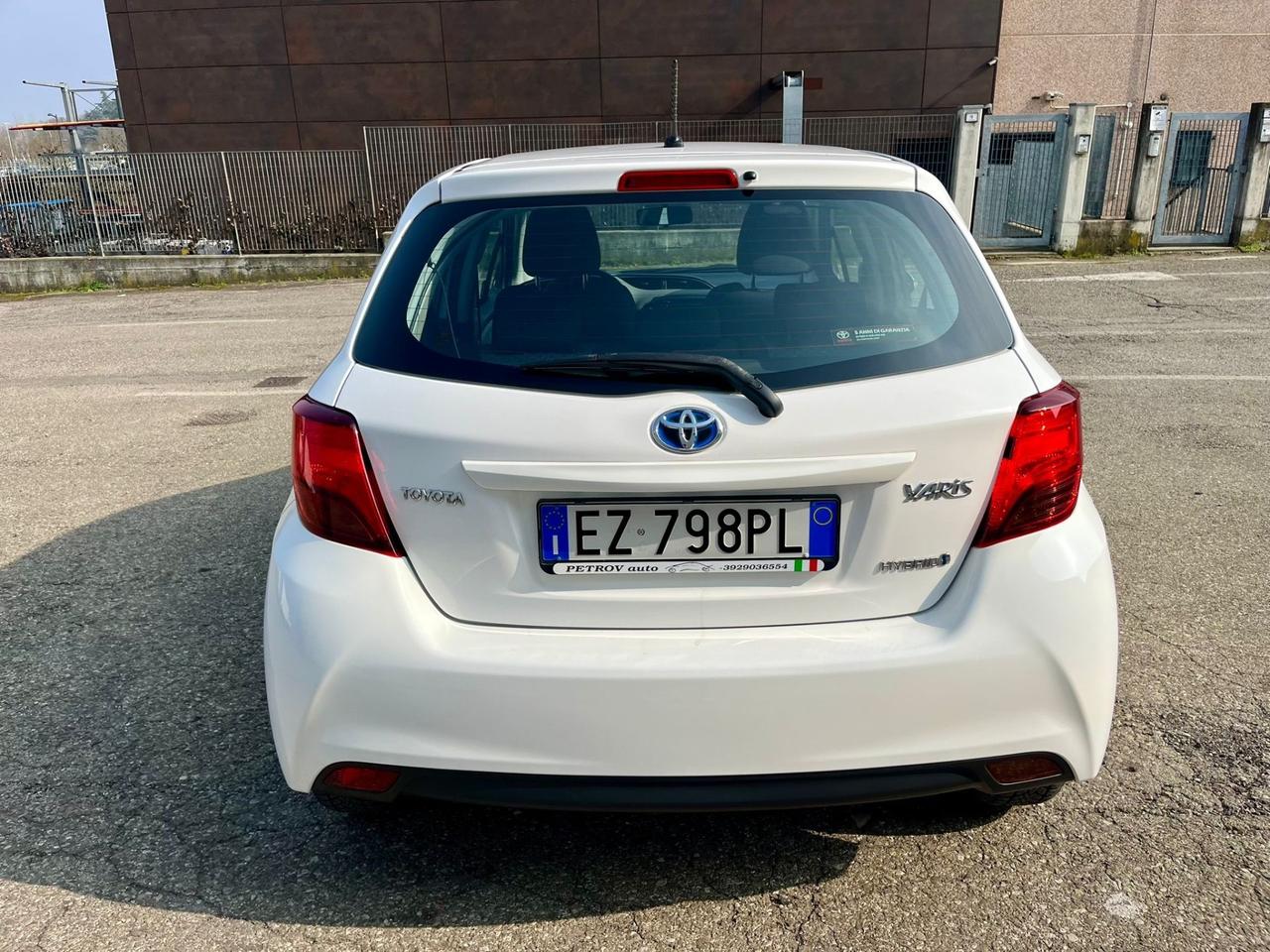 Toyota Yaris 1.5h 2015 61.000km pari al nuovo