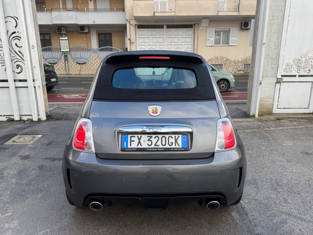 Abarth 500C 1.4 TURBOBENZINA 140CV 2010