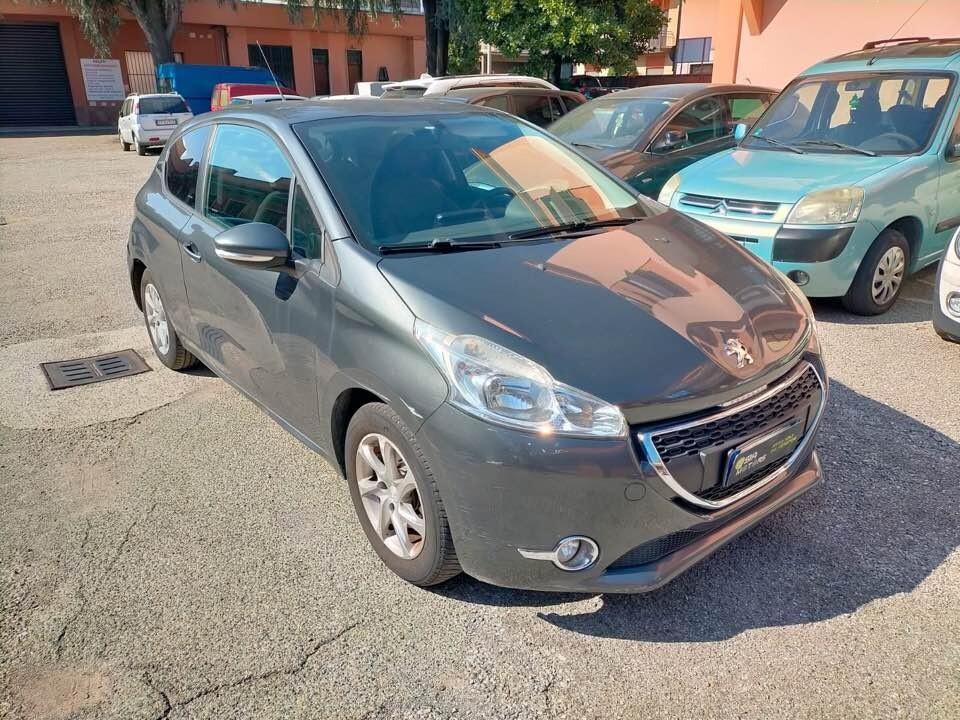 Peugeot 208 1.2 VTi 82 cv
