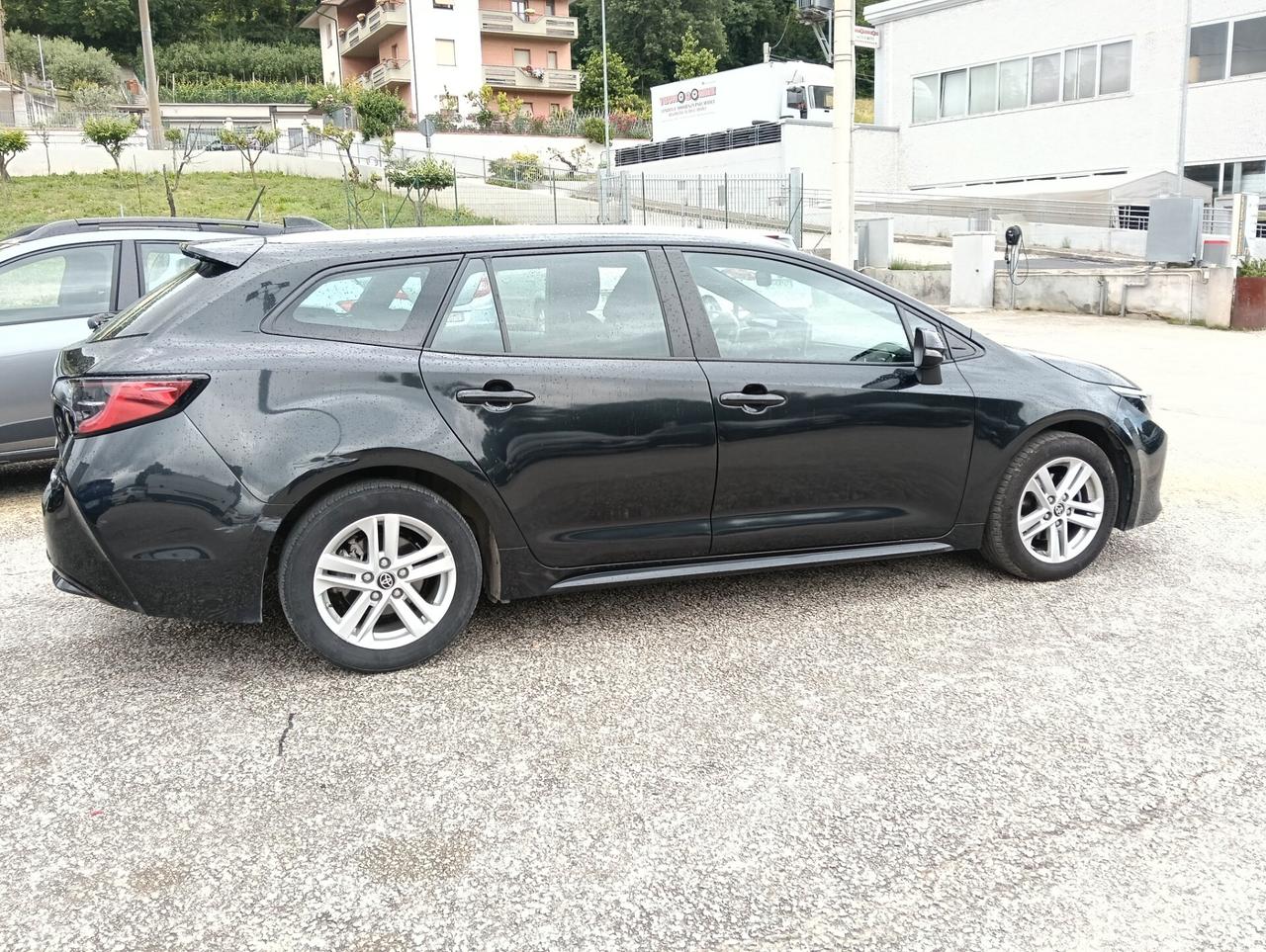 Toyota Corolla Touring Sports 1.8 Hybrid Business