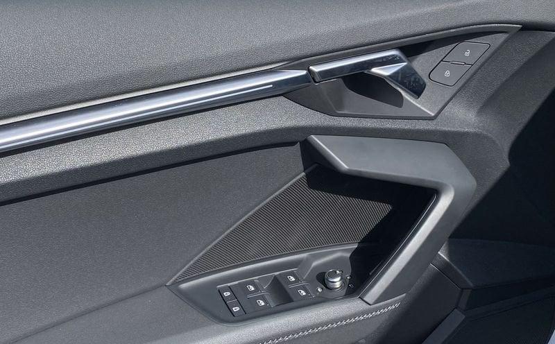 Audi A3 SPB S Line interno ed esterno 2.0 TDI 150CV s-tronic 35