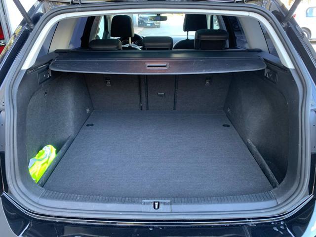 VOLKSWAGEN Golf Variant 1.5 TGI 5p. Executive BlueMotione Tech.