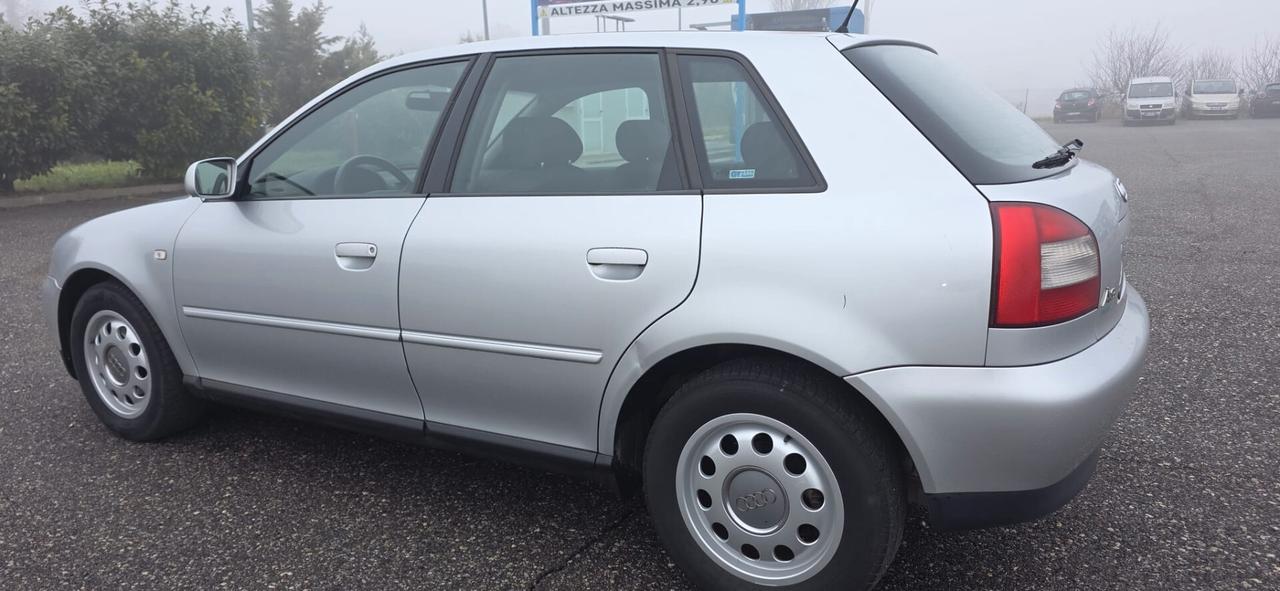 Audi A3 1.9 TDI/130 CV cat 5p. Ambiente neopatentati