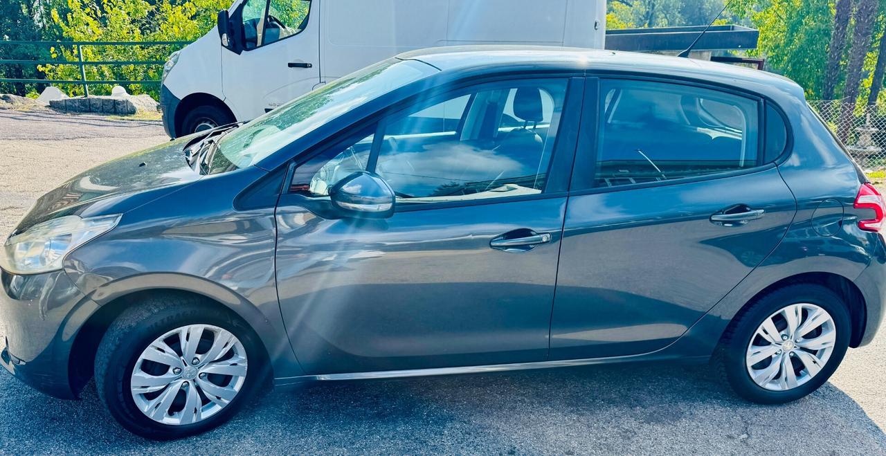 Peugeot 208 PureTech 82 5 porte Allure!!!!!!!!!!!!!!
