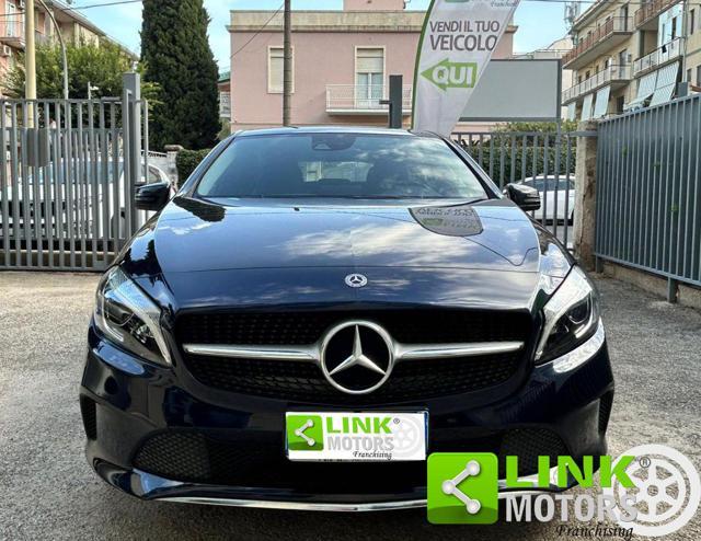 MERCEDES-BENZ A 180 d Automatic Premium