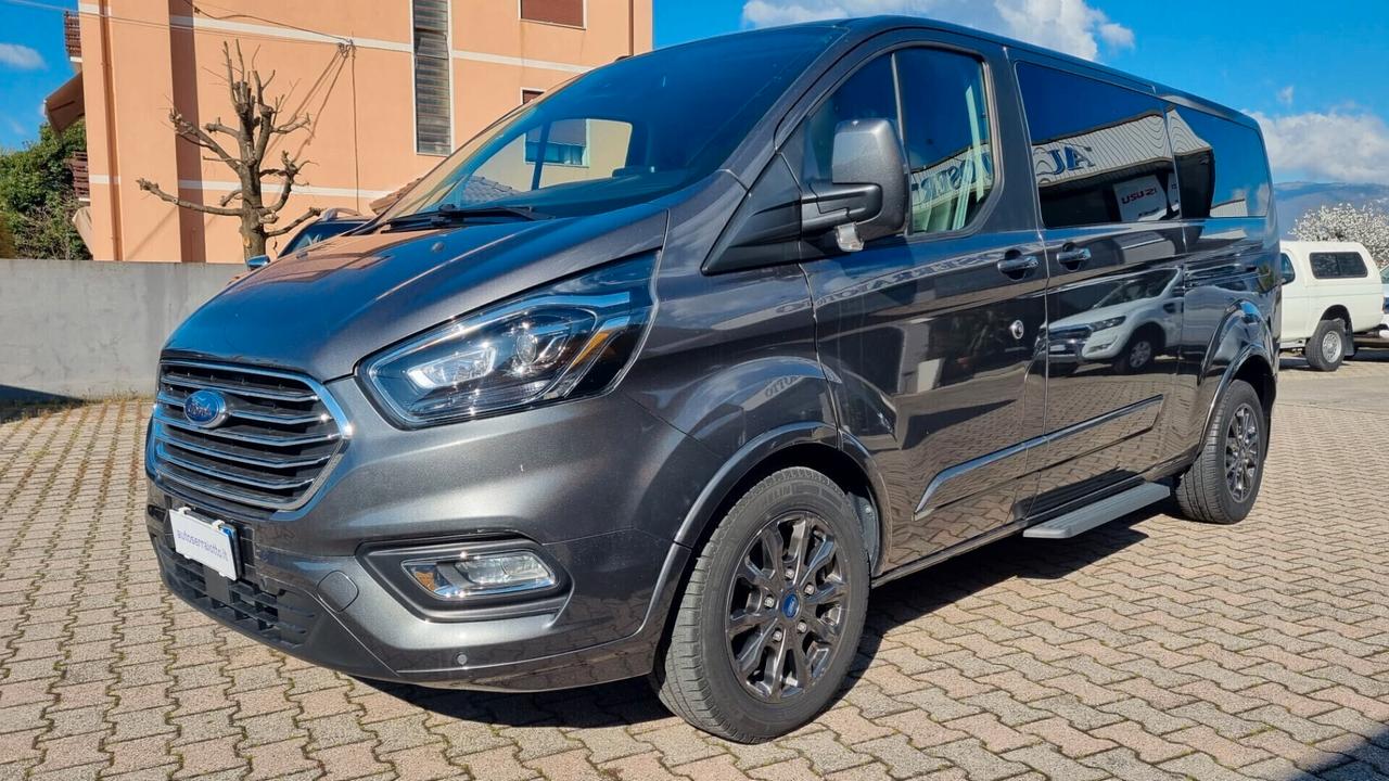 Ford Tourneo Custom 9 posti TITANIUM