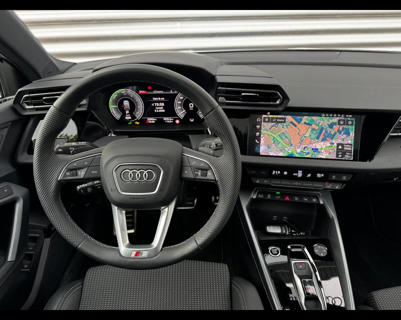 AUDI A3 SPORTBACK 45 TFSIe S-TRONIC S LINE EDITION