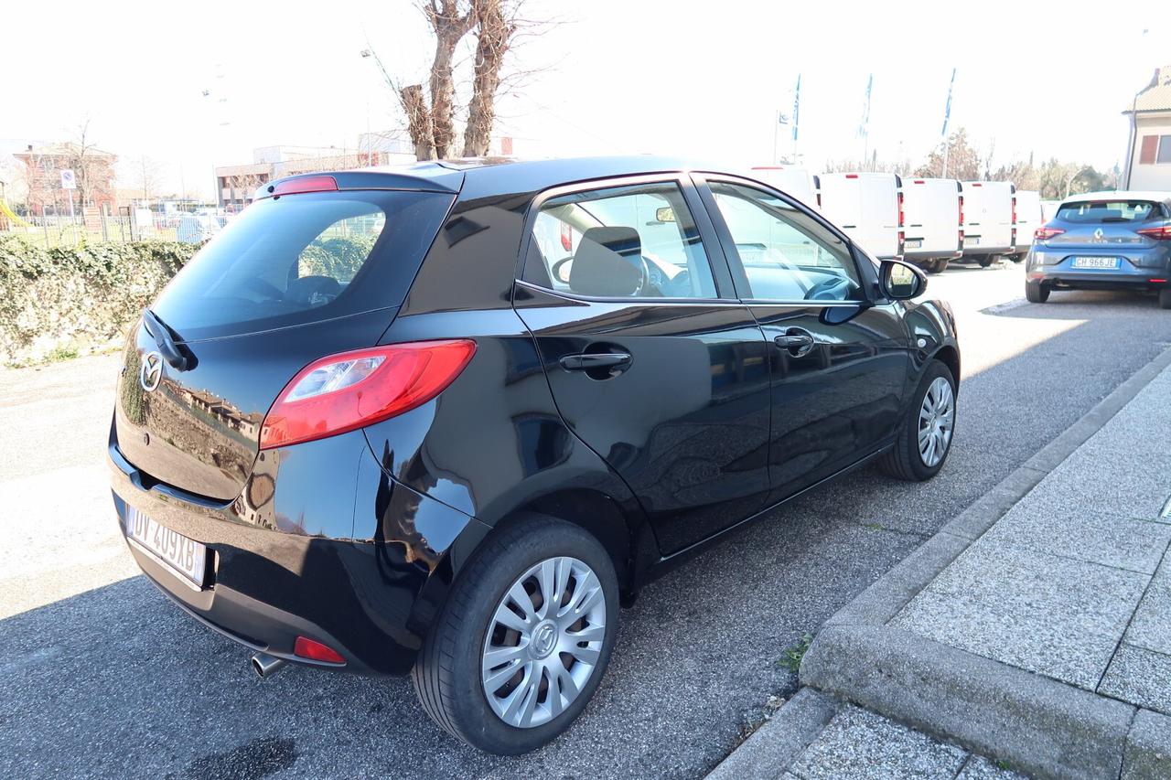 Mazda 2 1.3 16V 75CV 5p. Play