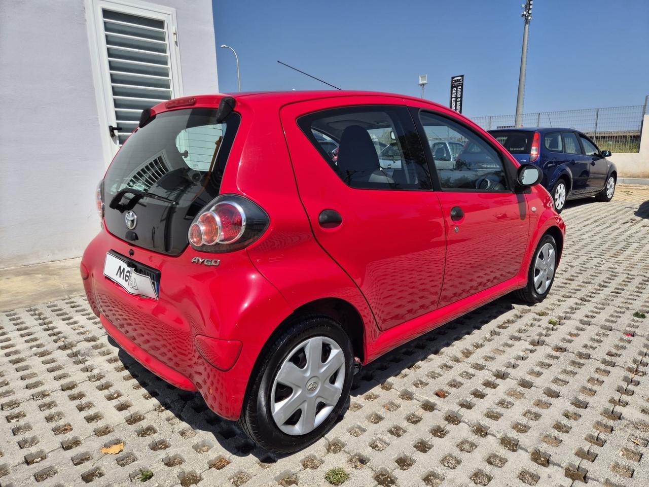 Toyota Aygo 1.0 12V VVT-i 5 porte Sol