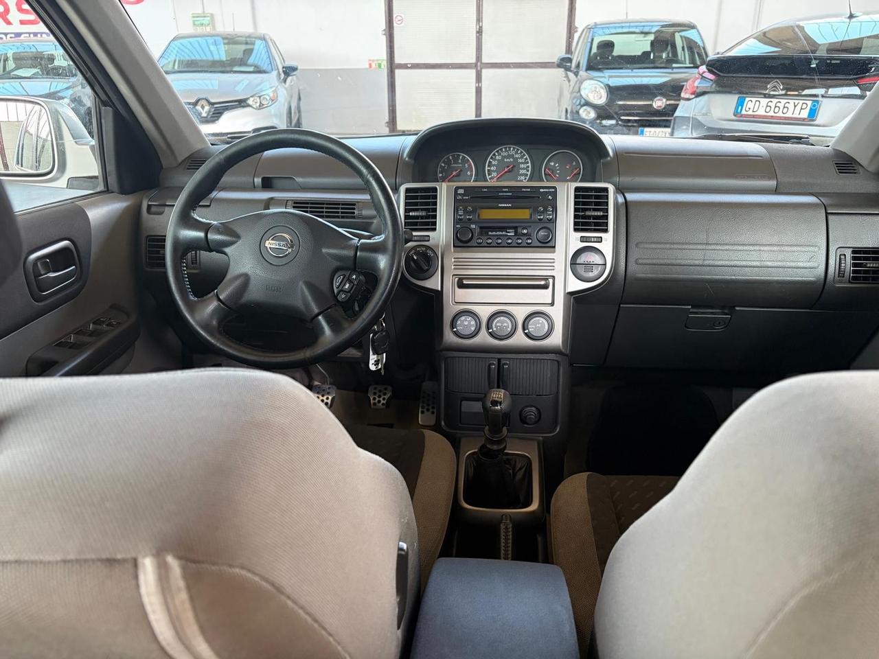 Nissan X-Trail 2.2 dCi Elegance