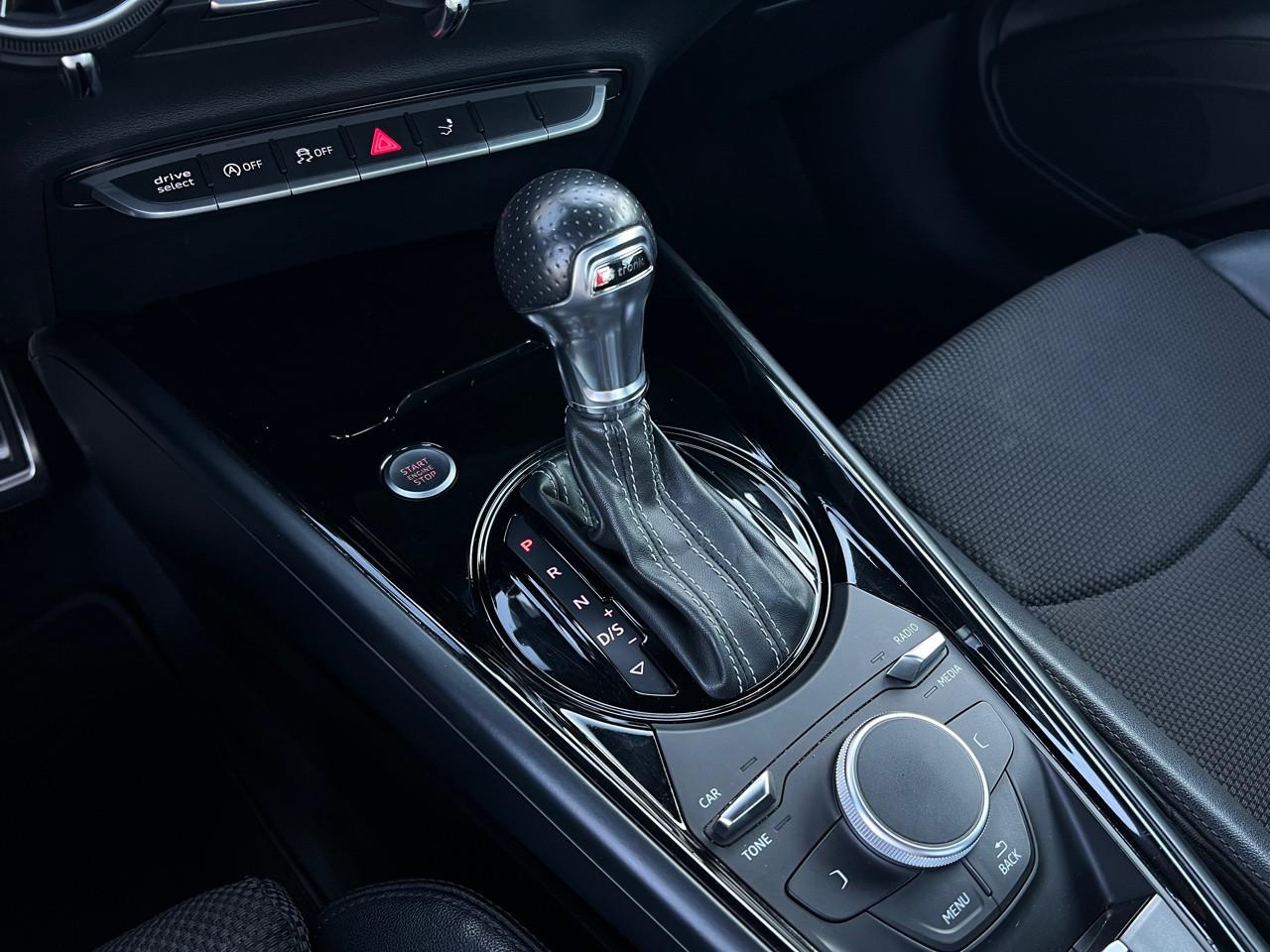 Audi TT 2.0 tfsi S line Sline quattro s-tronic