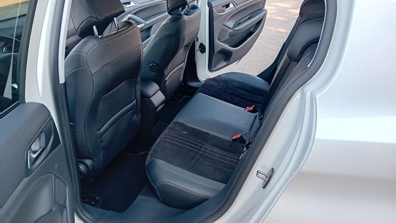 Peugeot 308 BlueHDi 120 S&S EAT6 SW Allure