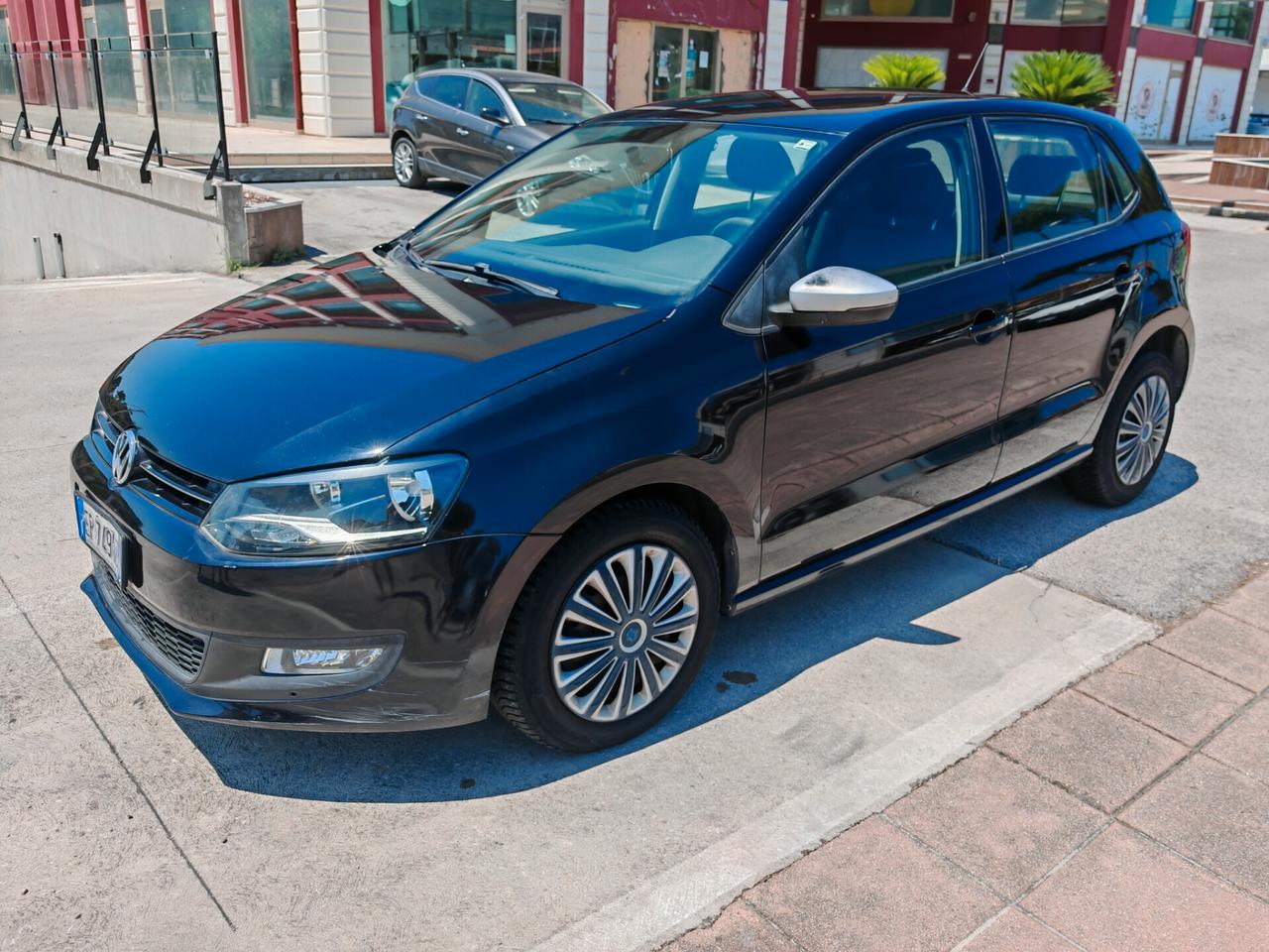 Volkswagen Polo 1.6 tdi 2013 90cv OK Neopatent In Preparazione.