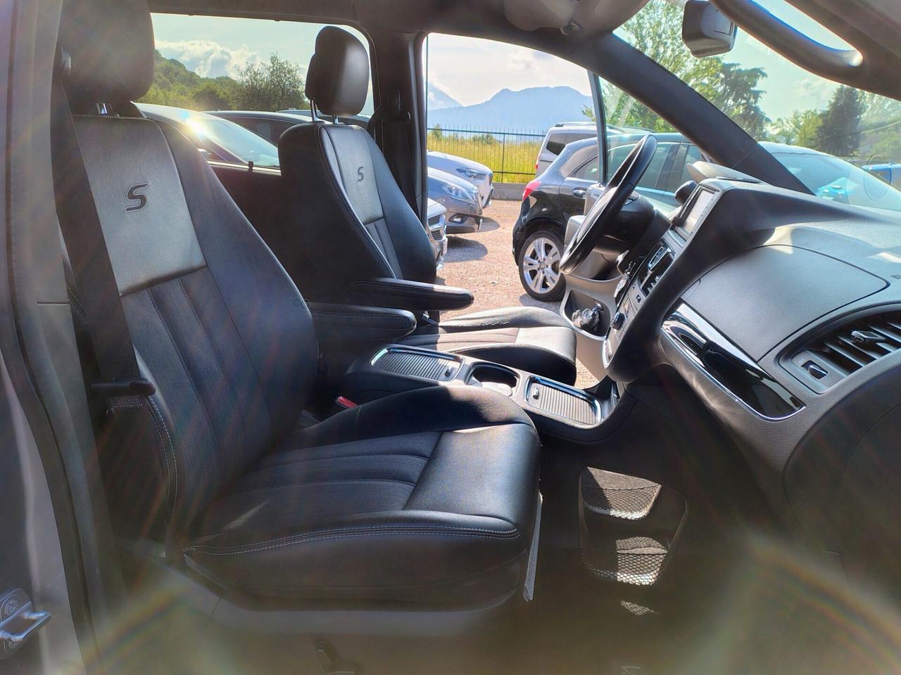 Lancia Voyager 2.8 Turbodiesel Platinum 177 CV