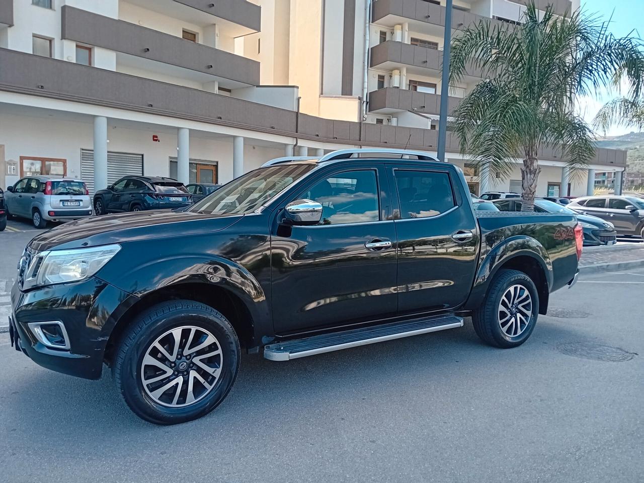 Nissan Navara 2.3 dCi 190 CV 4WD Double Cab N-Connecta
