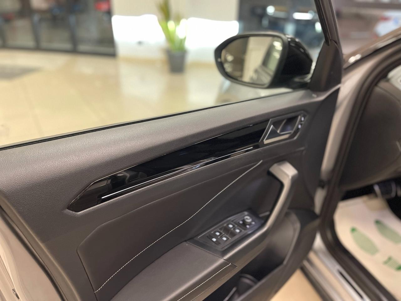 Volkswagen T-Roc 2.0 TDI SCR 150 CV DSG R-Line