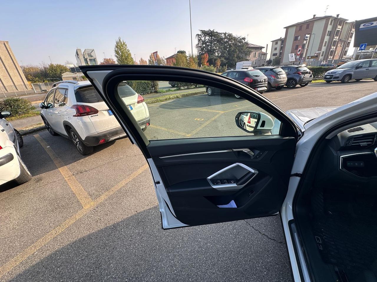 Audi Q3 S Line Edition 1.5 35 TFSI #7881