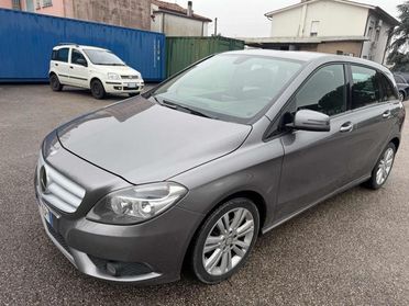 MERCEDES-BENZ B 180 BlueEFFICIENCY Premium senza nessun lavoro da fare