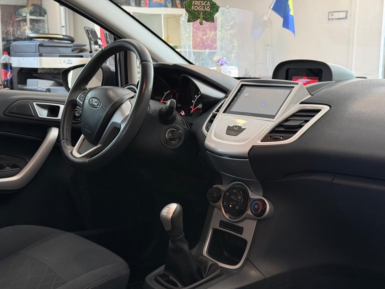 Ford Fiesta 1.4 GPL BENZINA 2012 neopatentati
