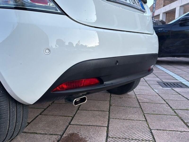 Lancia Ypsilon 1.0 FireFly 5 porte S&S Hybrid Gold