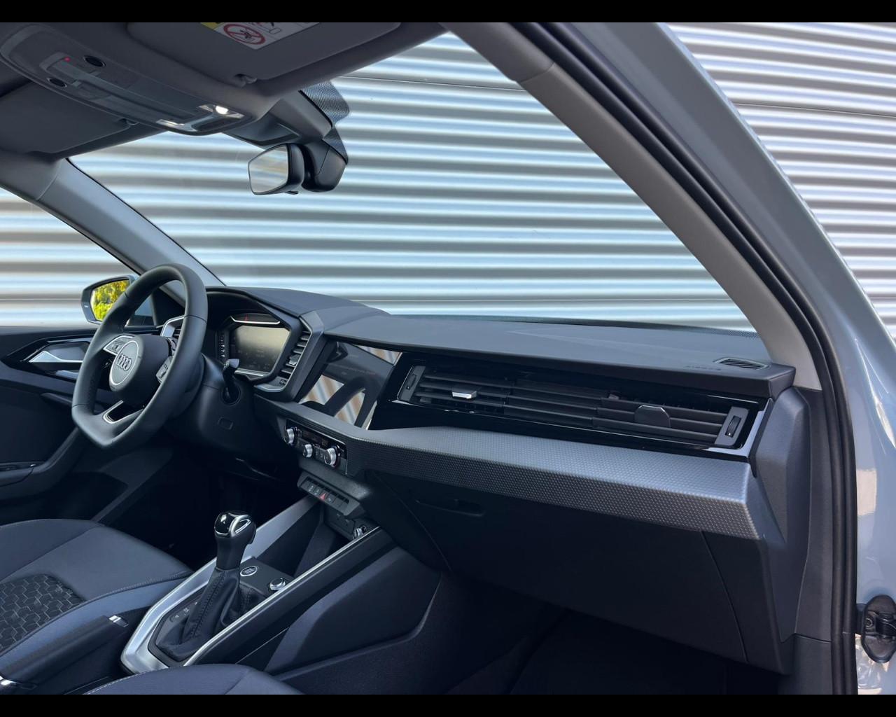 AUDI A1 SPORTBACK 30 TFSI S-TRONIC S LINE EDITION