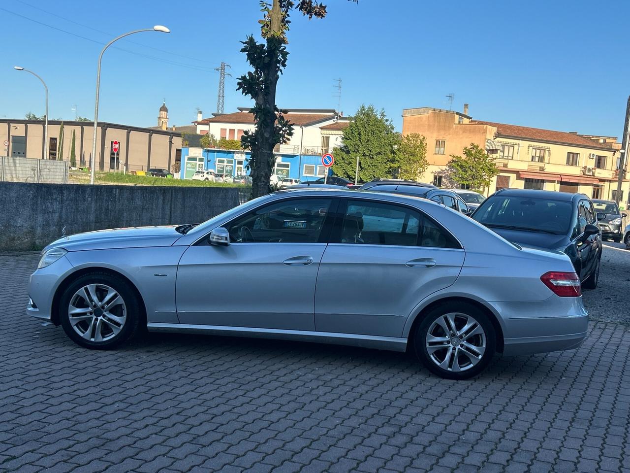 Mercedes-benz E 250 E 250 CDI BlueEFFICIENCY Avantgarde AMG