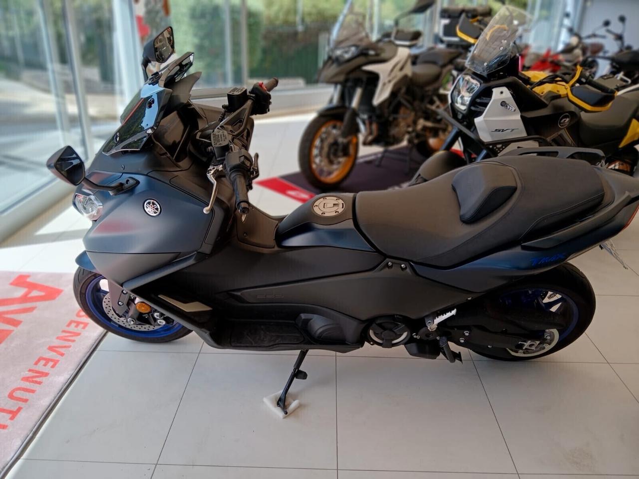 YAMAHA T-MAX 560