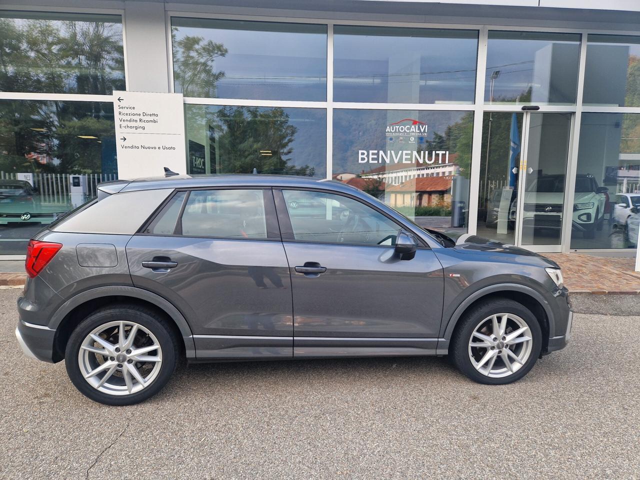 Audi Q2 35 TFSI S tronic Identity Black