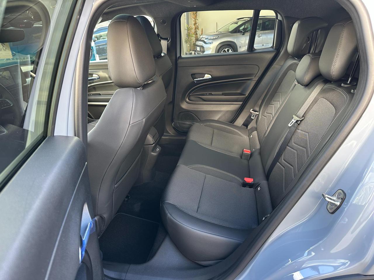 Jeep Avenger 1.2 turbo e-hybrid mhev Summit fwd 110cv edct6