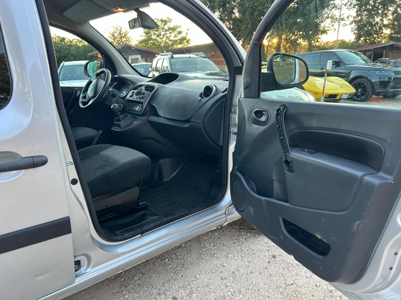 Renault Kangoo 1.5 dCi 5 posti Maxi Combi Ice neopatentati