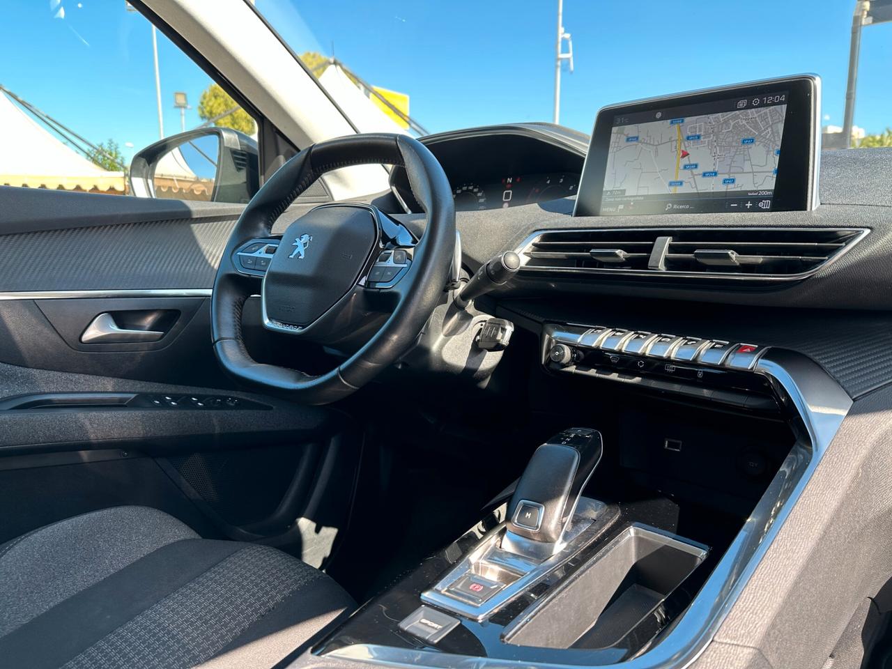 PEUGEOT 3008 BlueHDi 130 EAT8 Business